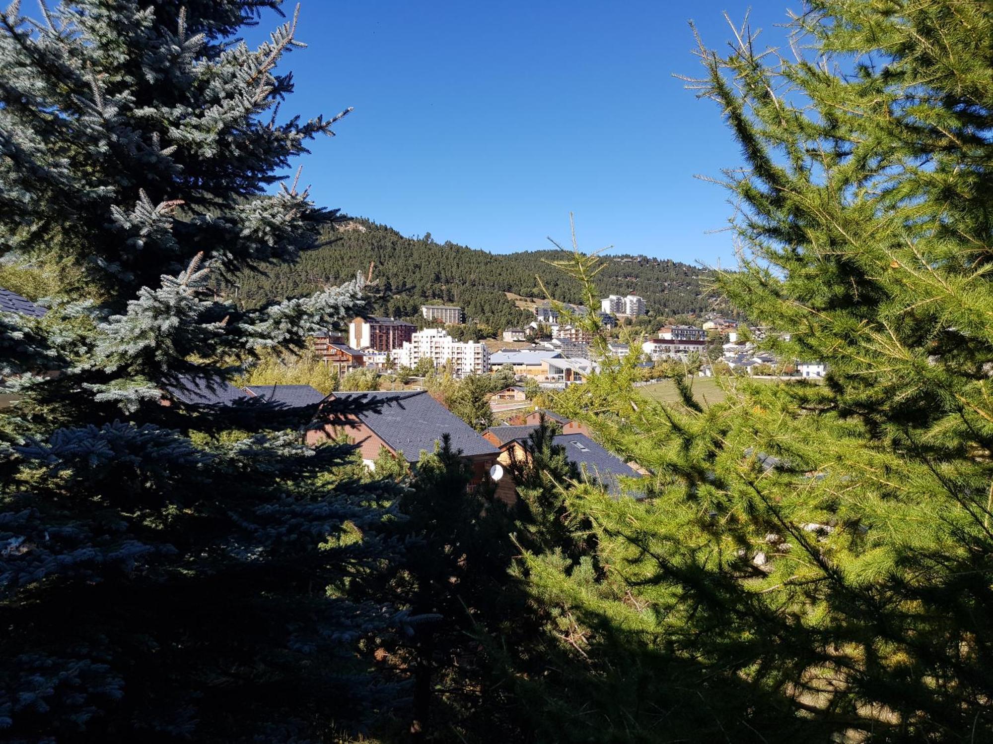 Chalet Pres Des Pistes Avec Vue Panoramique Les Angles  Exteriér fotografie